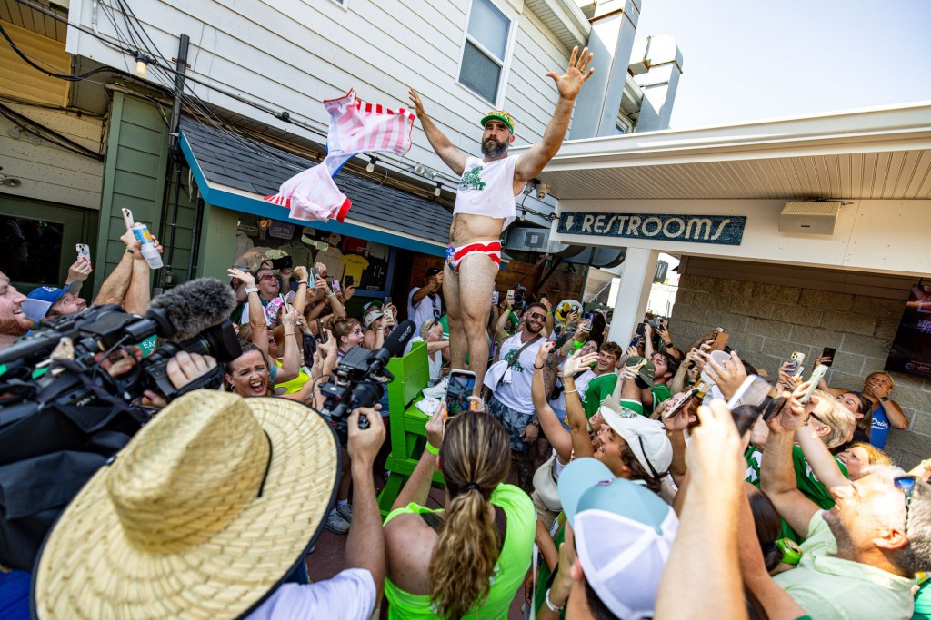 Jason Kelce wears Speedo at charity event