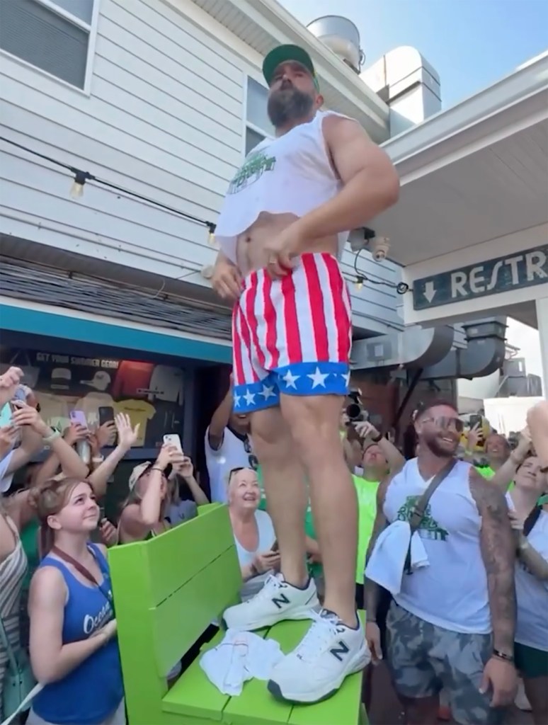 Jason Kelce wears Speedo at charity event