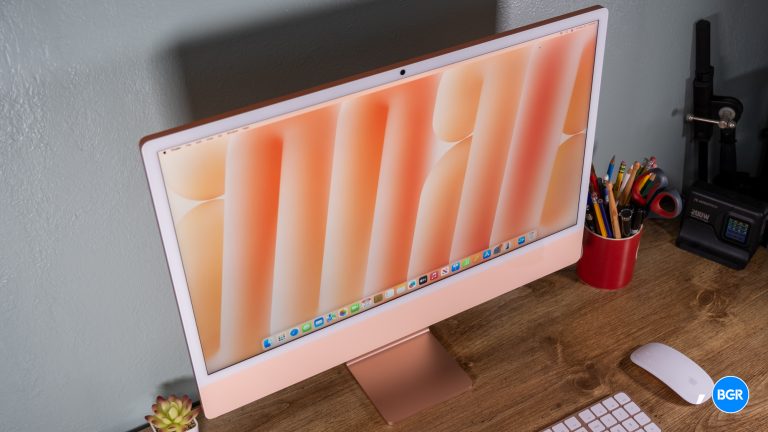 Apple iMac (2024) top-down.