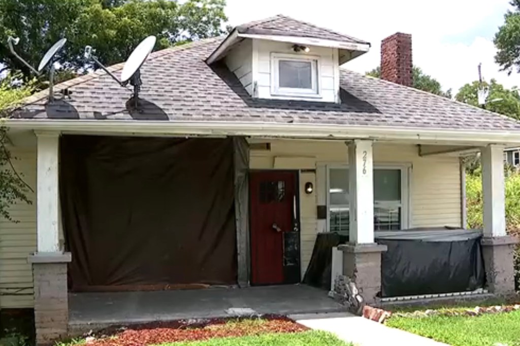 House where Remoin Thomas Patton Sr., uncle of Outkast's Big Boi, was fatally shot.