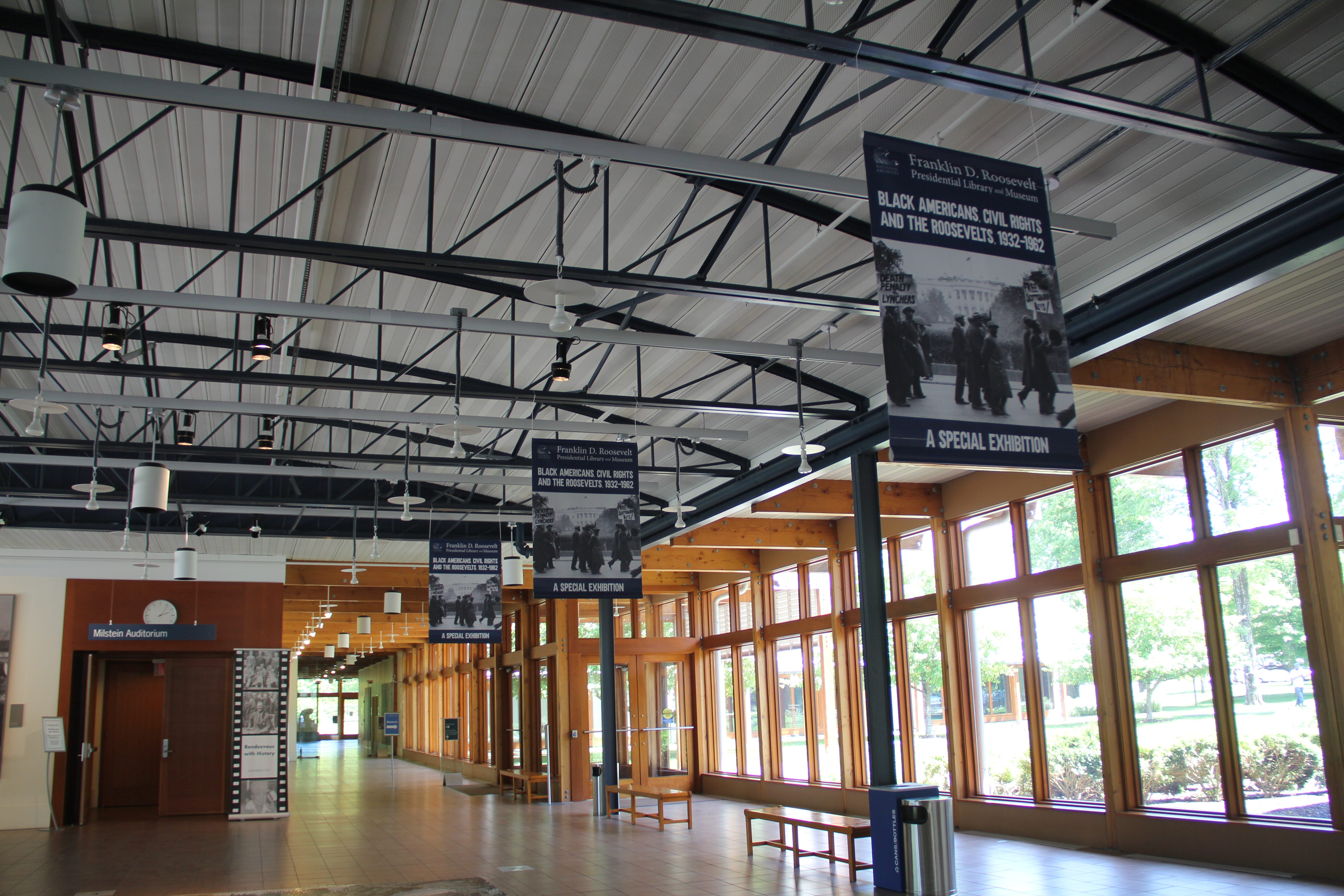The visitor's center at the Franklin D. Roosevelt Presidential Library and Museum.
