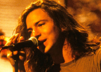 3 ‘Unplugged’ Acoustic Pearl Jam Songs You Forgot About