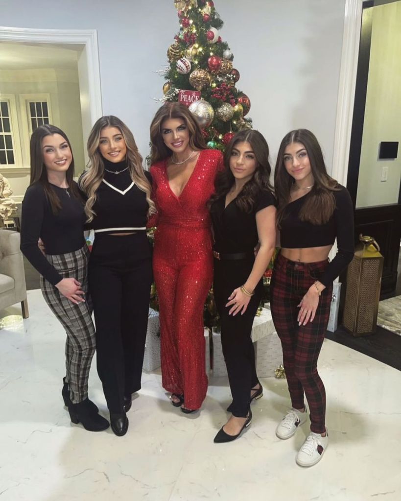 Teresa Giudice and daughters via Instagram