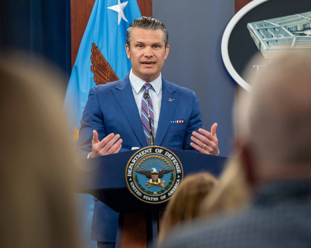 A man in a suit gives a briefing at the Pentagon on the Israel-Iran war.
