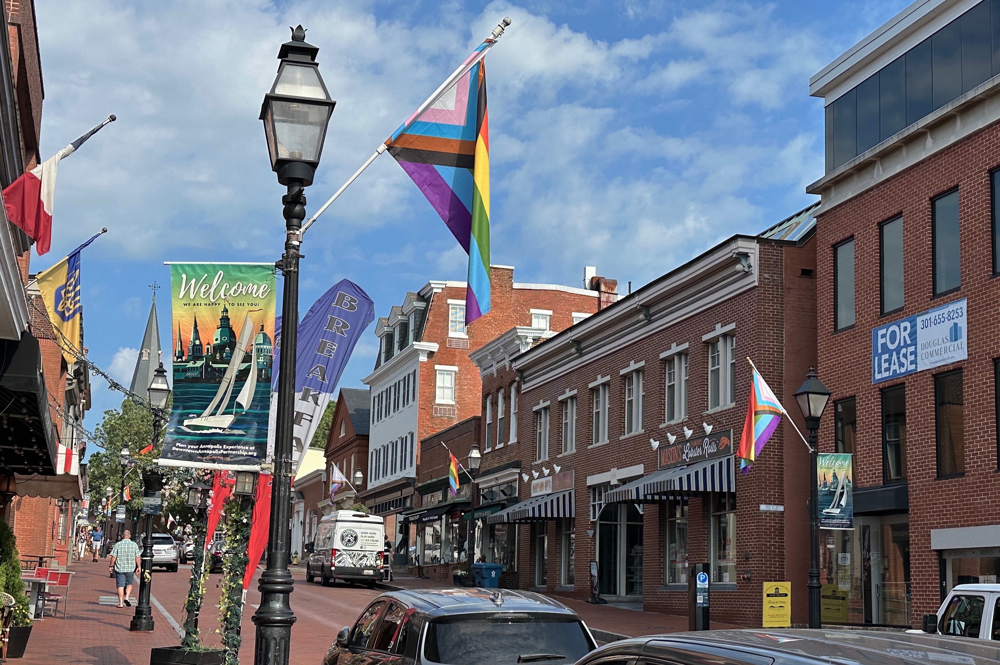 Downtown Annapolis with red brick buildings and roads