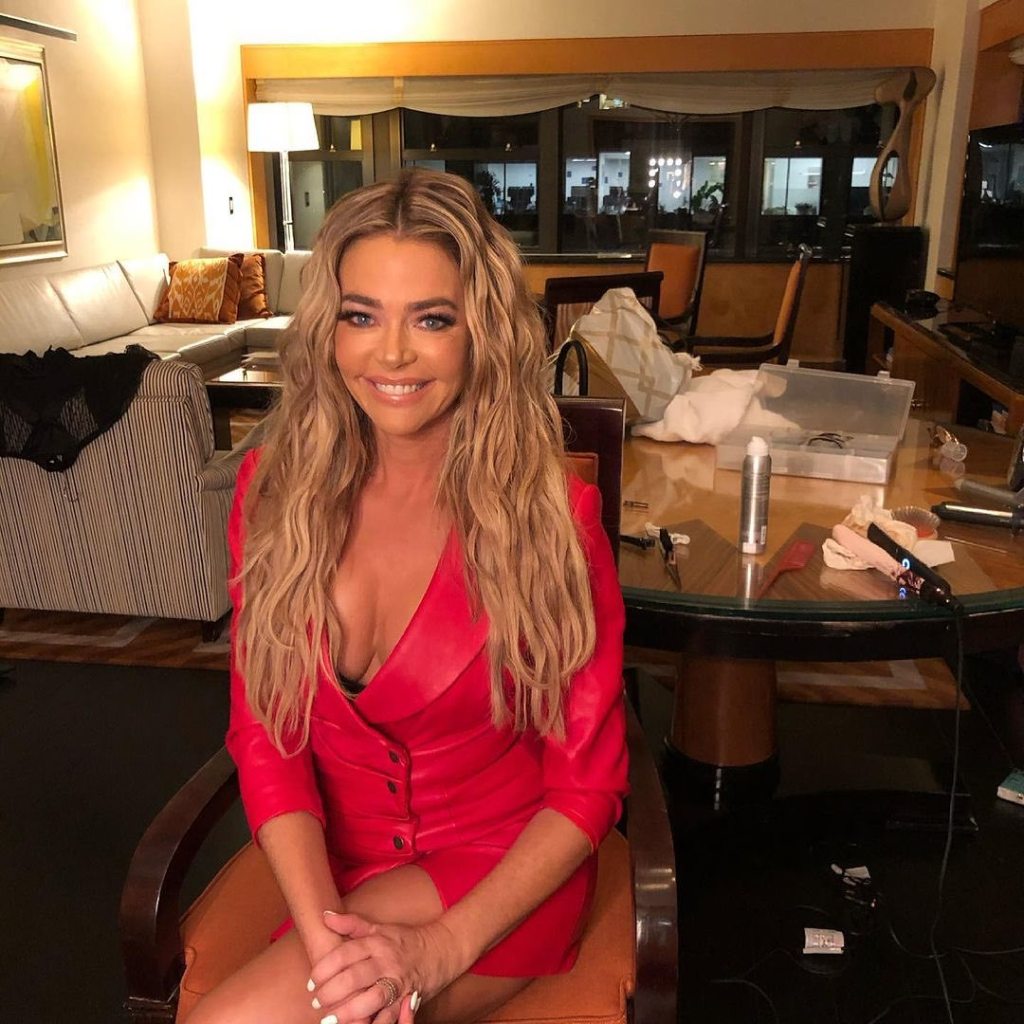 Denise Richards poses for a photo.