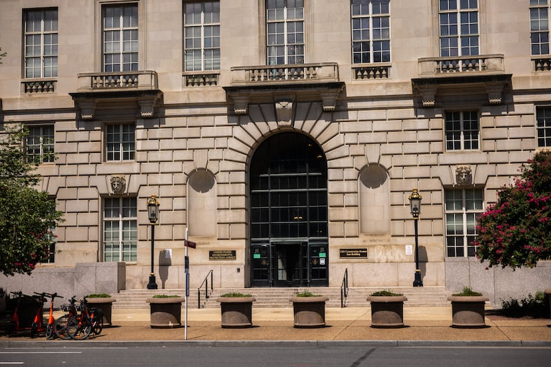 Elevators have been breaking down inside the EPA building in Washington, D.C., with indoor temperatures surpassing 80 degrees.