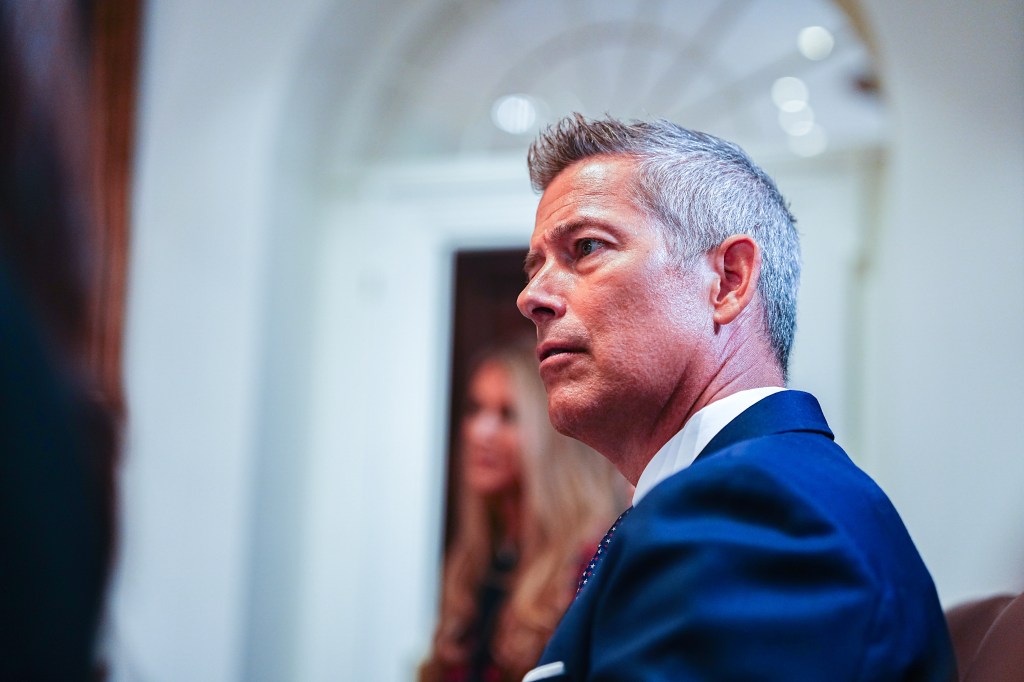 Sean Duffy at a White House cabinet meeting.