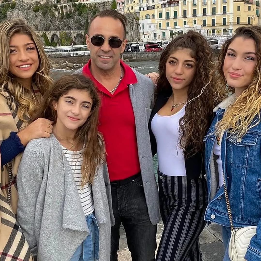 Joe Giudice and his daughters