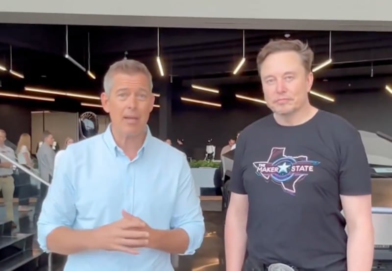 Sean Duffy in shirtsleeves and Elon Musk in a t-shirt