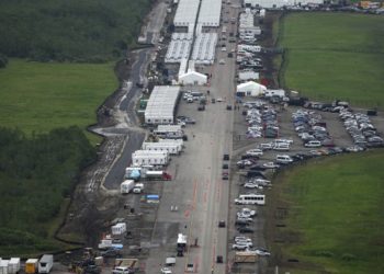 Detainees describe worms in food, sewage near beds inside ‘Alligator Alcatraz’