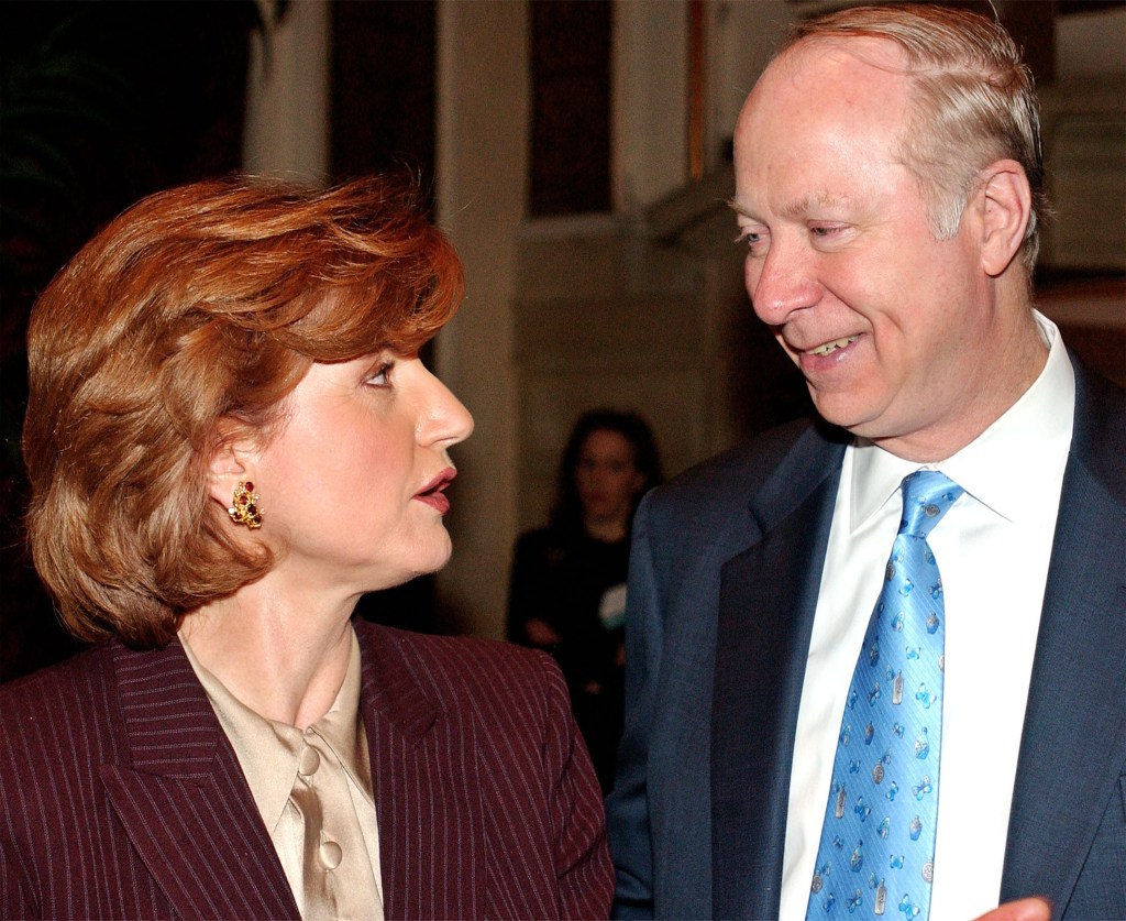 Arianne Huffington and David Gergen at a conference on restoring corporate integrity and public trust.