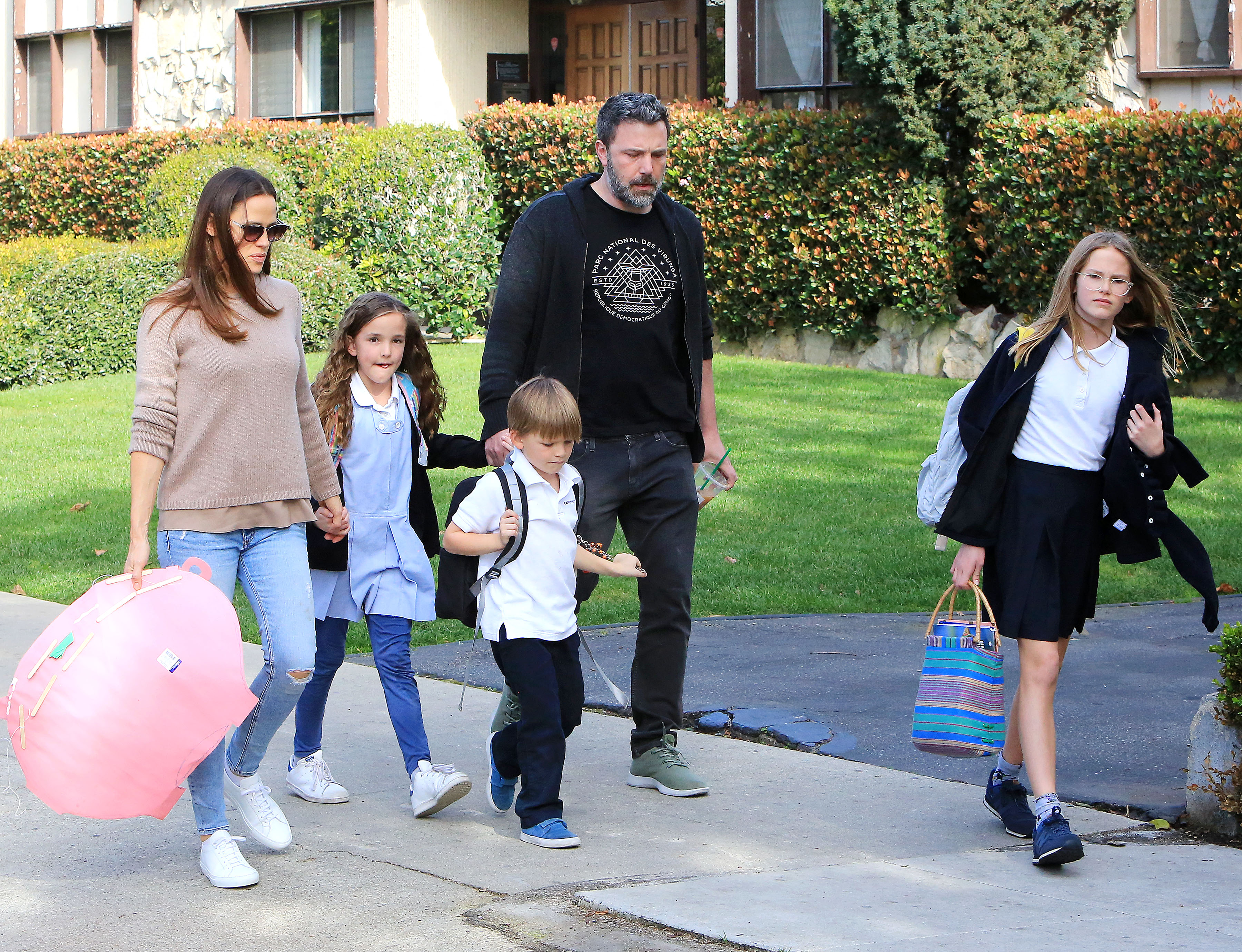 Ben Affleck, Jennifer Garner and their children. 