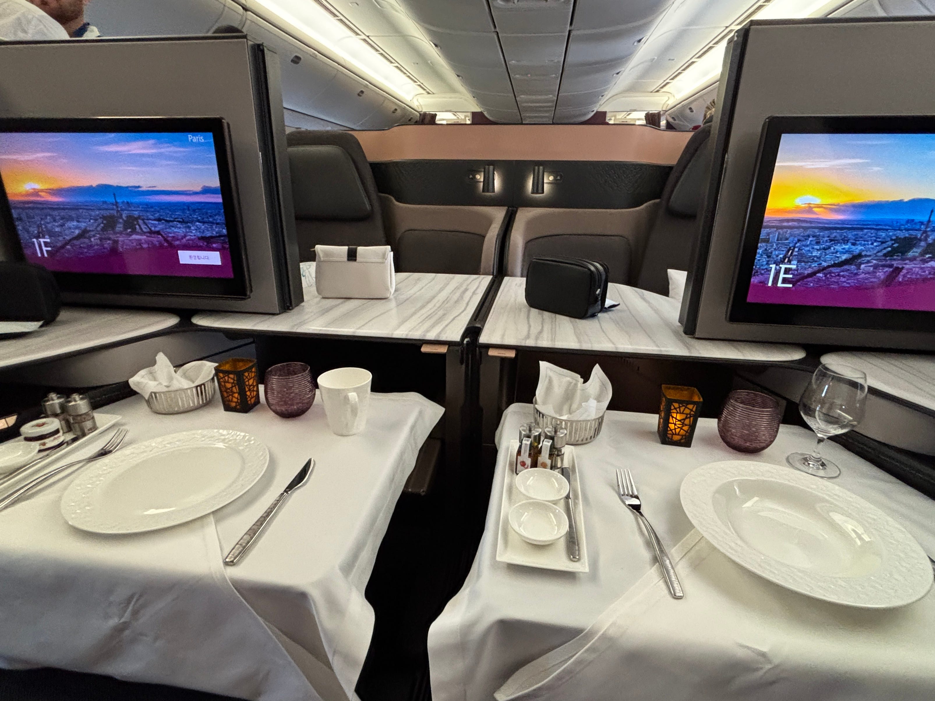 The view from inside of a QSuite quad on a Qatar Airways Boeing 777