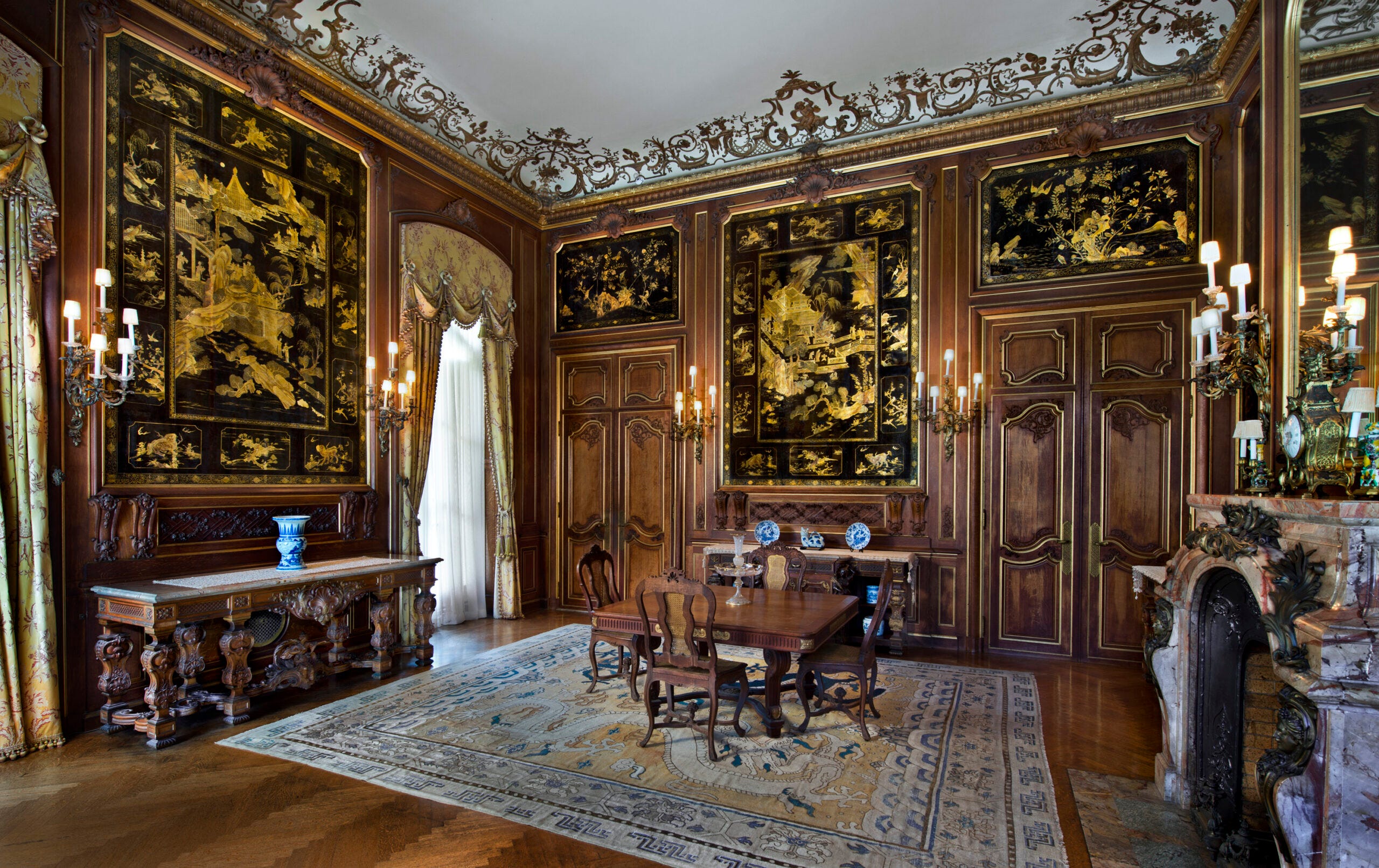 The Breakfast Room at The Elms.