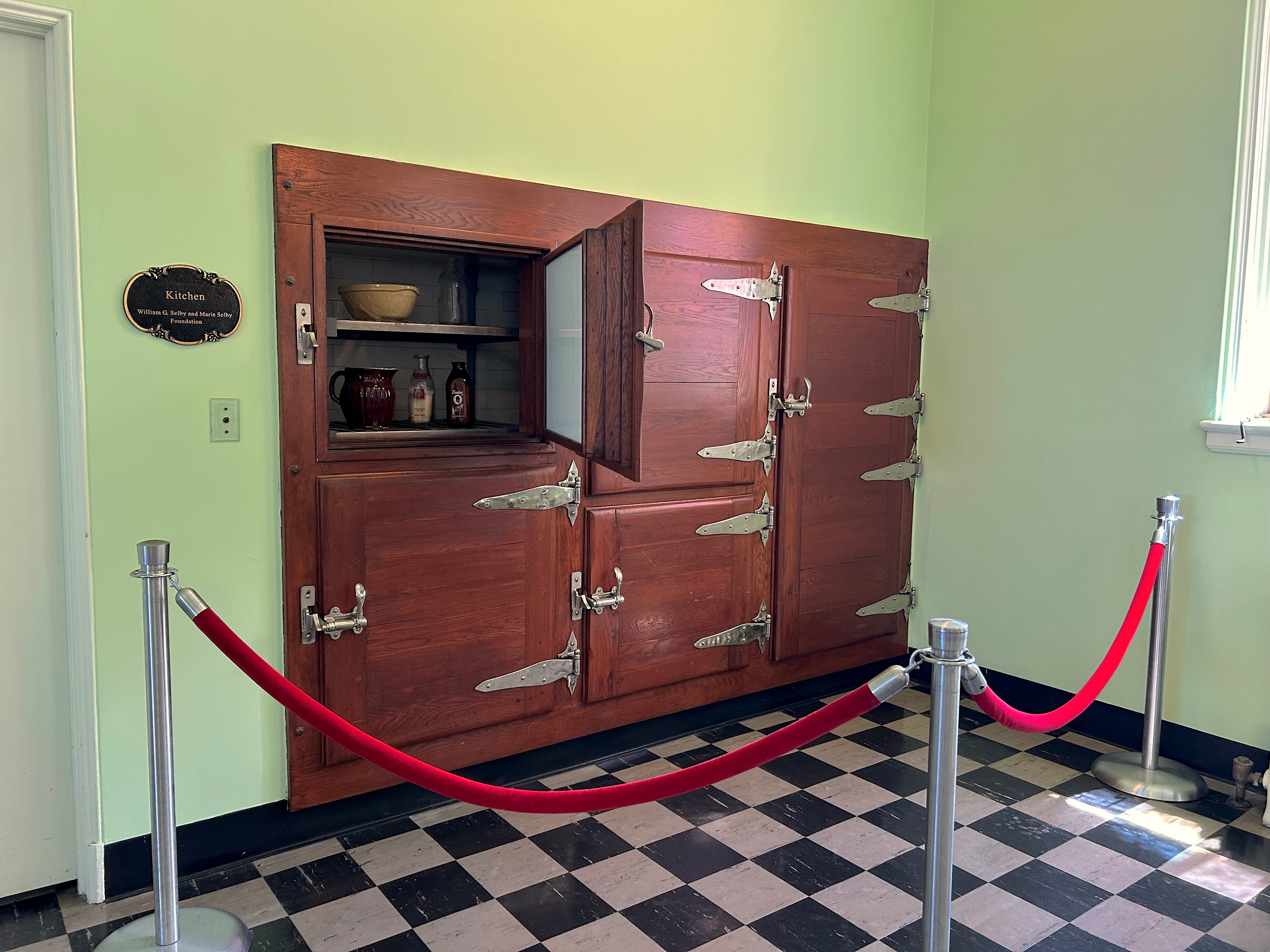 ca' d'zan fridge kitchen