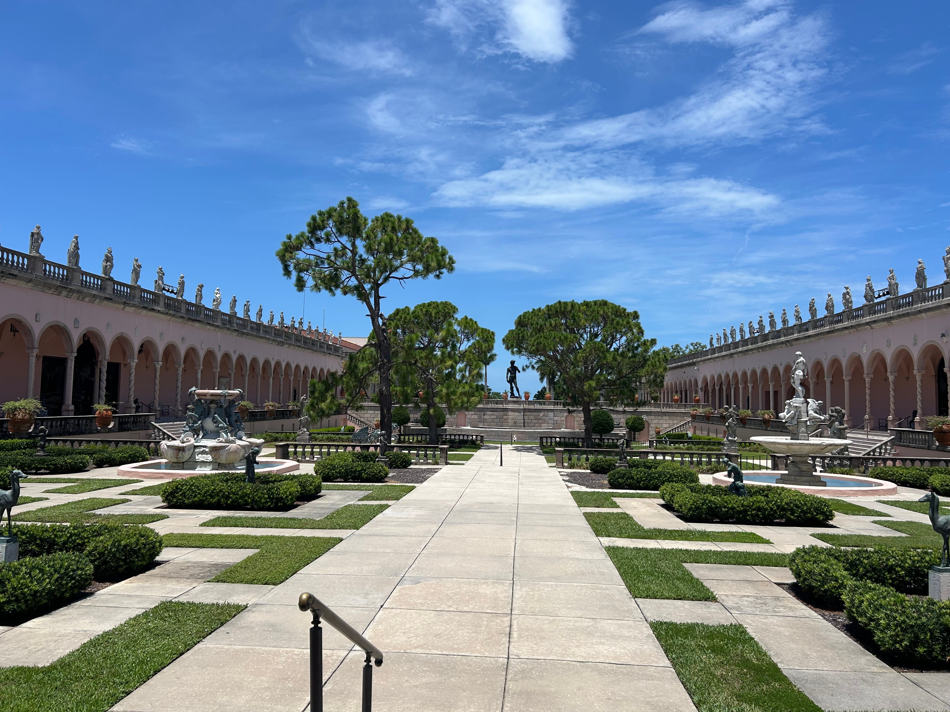 courtyard ringling museum of art in sarasota