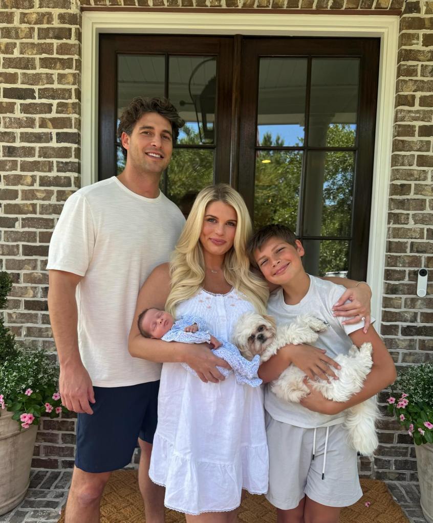 Madison LeCroy finally brings her new addition Teddi home after two weeks in the NICU.