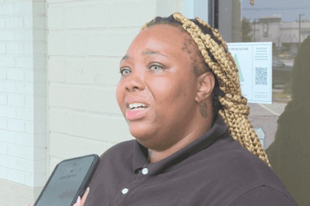 Nykia Hamilton, 25, was seen in a viral TikTok video hustling from station to station alone at Burger King.