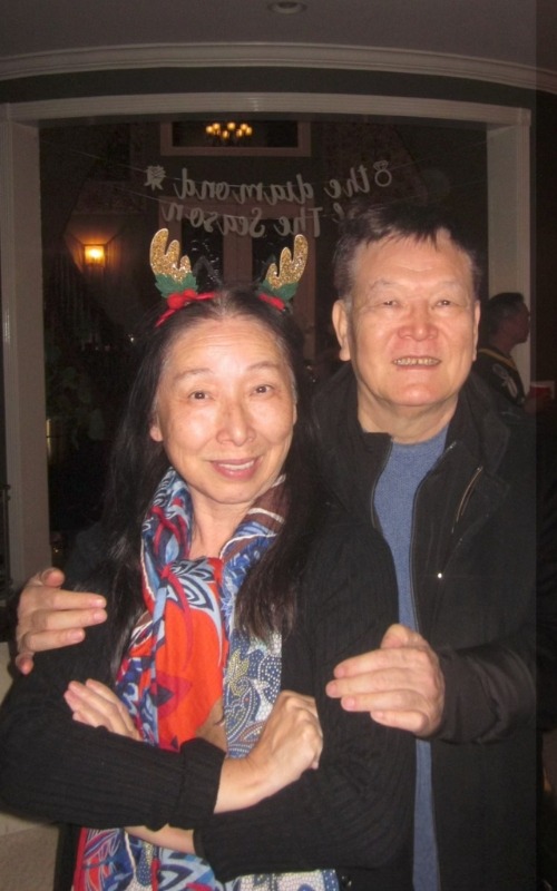 Photo of Naiping Hou and his wife.