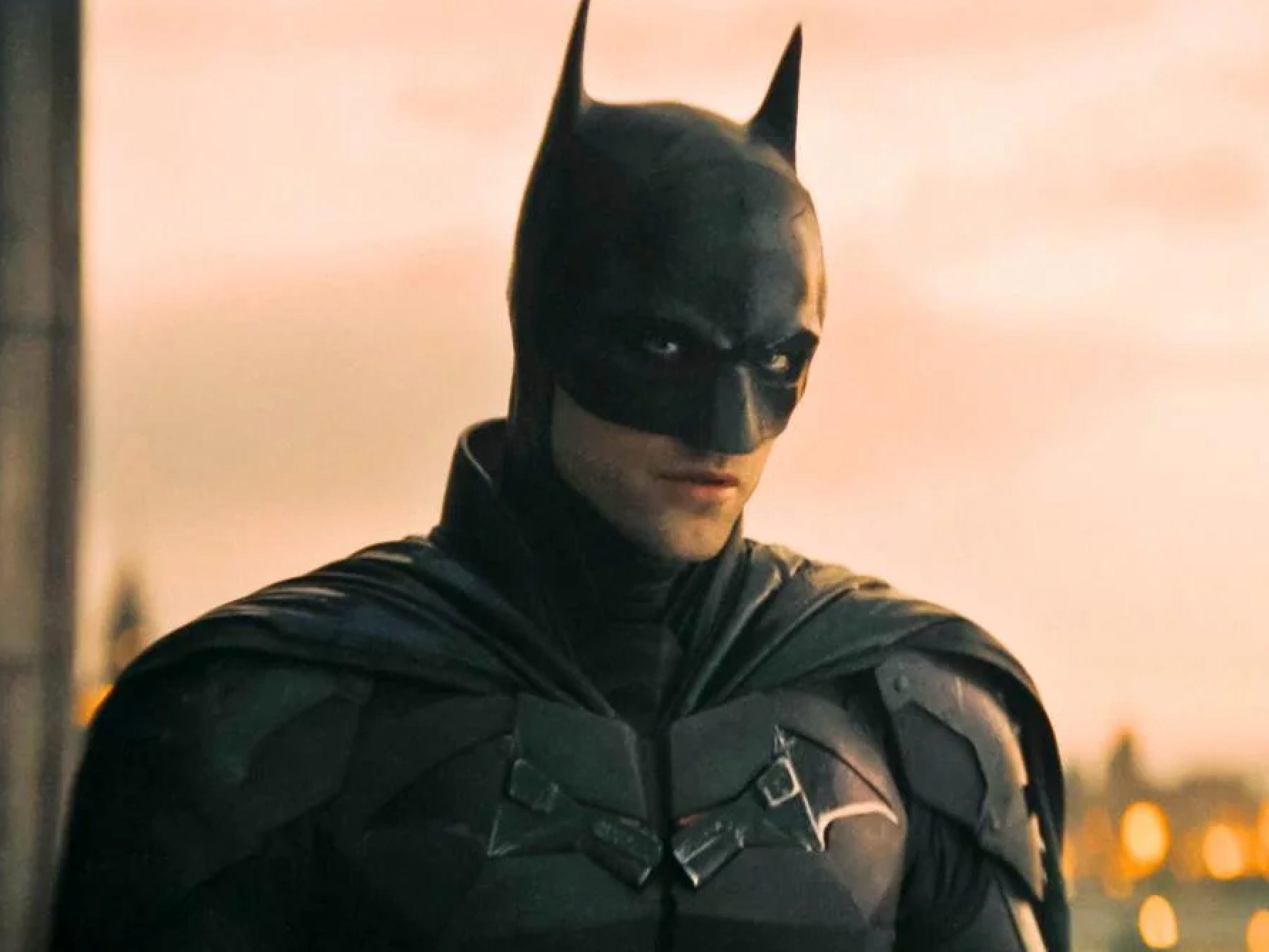 robert pattinson as batman in the batman