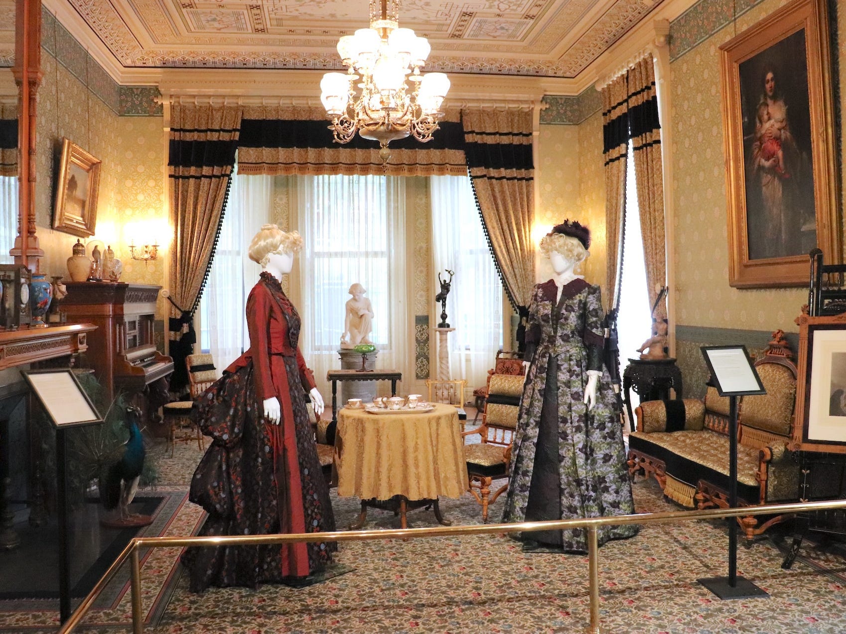The Parlor at Glenview.