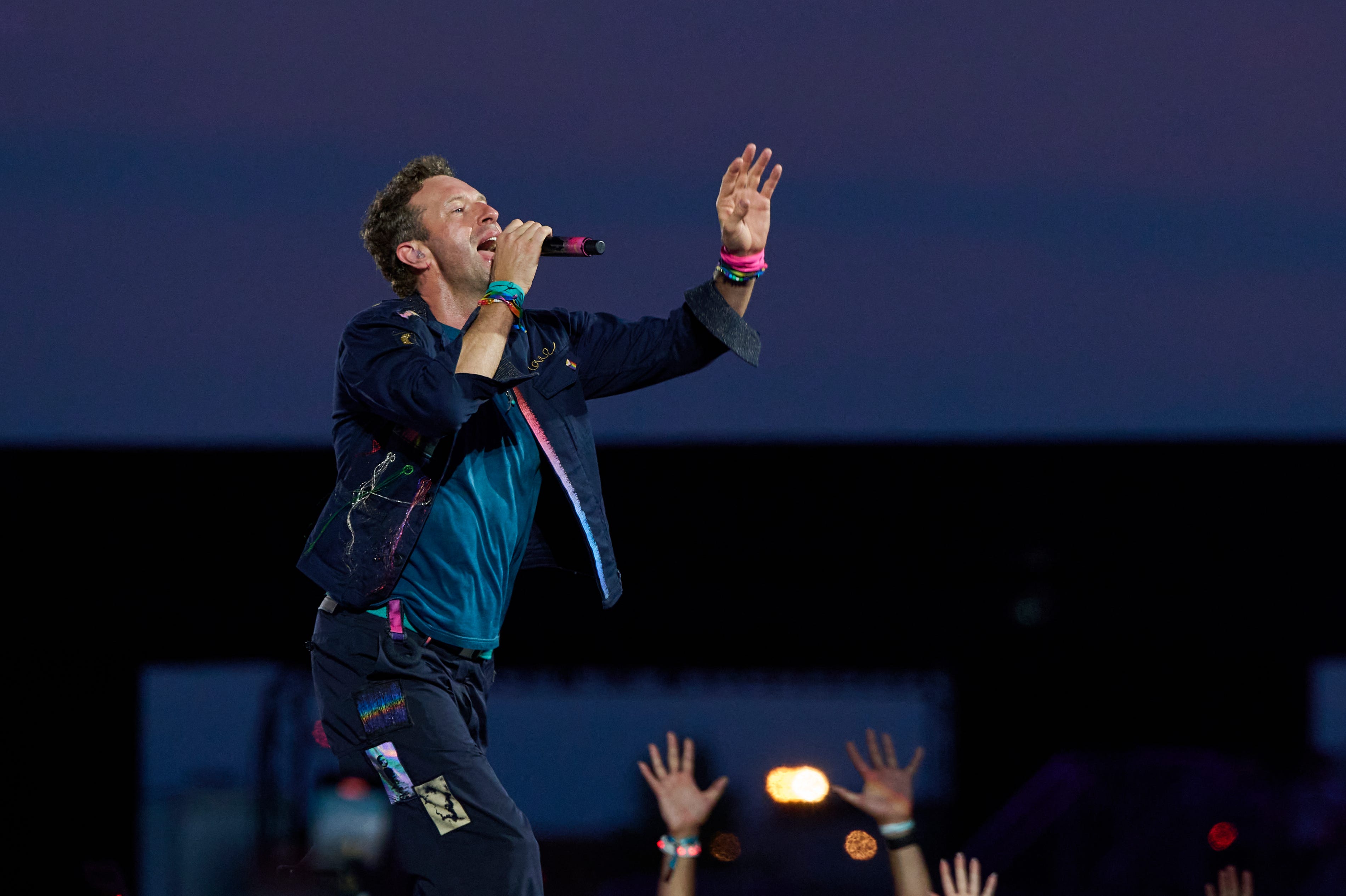 chris martin singing