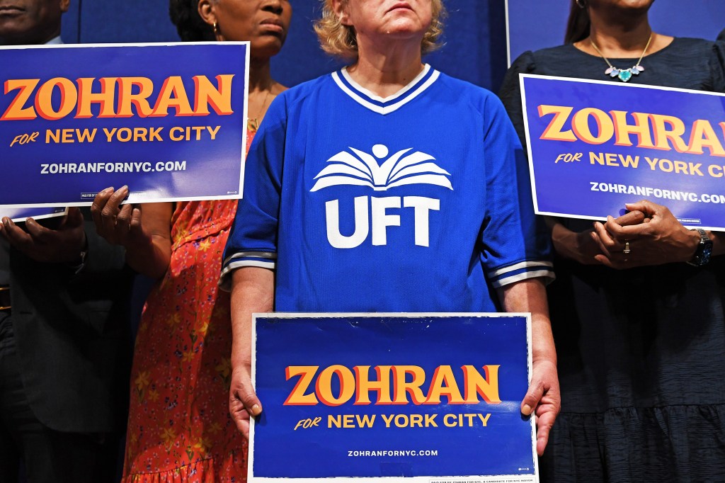 070925 Mayoral candidate Zohran Mamdani receives the endorsement from the United Federation of Teachers (UFT) Union at their Manhattan headquarters. 52 Brioadway, NYC. 