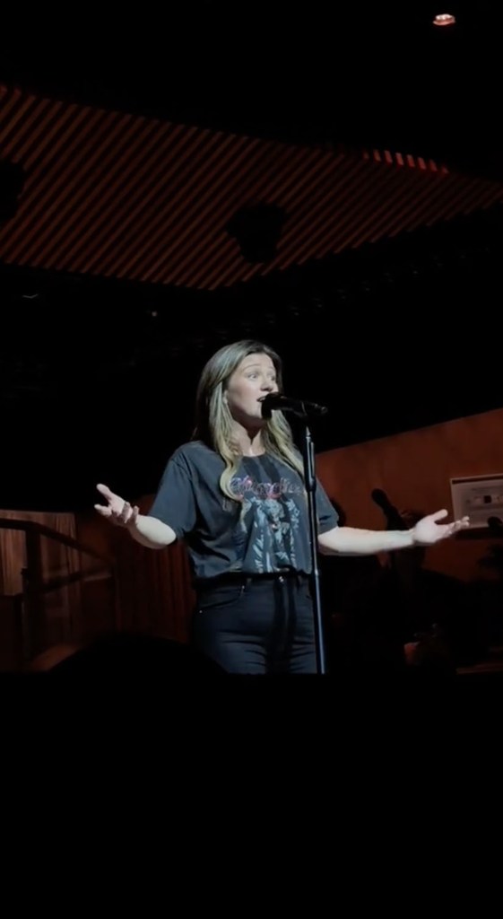 Kelly Clarkson via TikTok Sunday