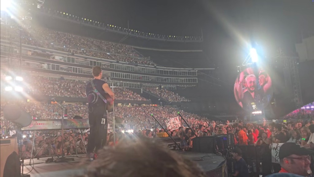 Chris Martin on stage.