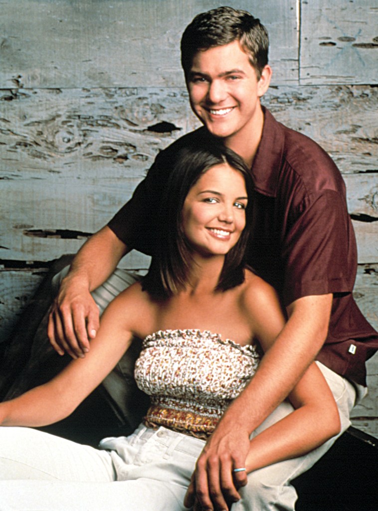 Joshua Jackson and Katie Holmes posing together.