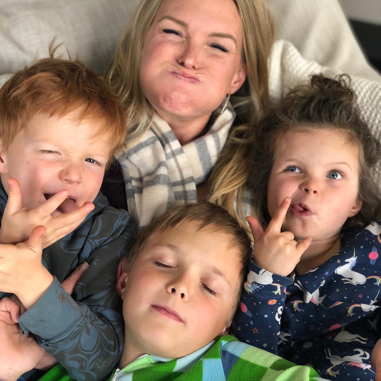 Kelley Wolf with her 3 kids