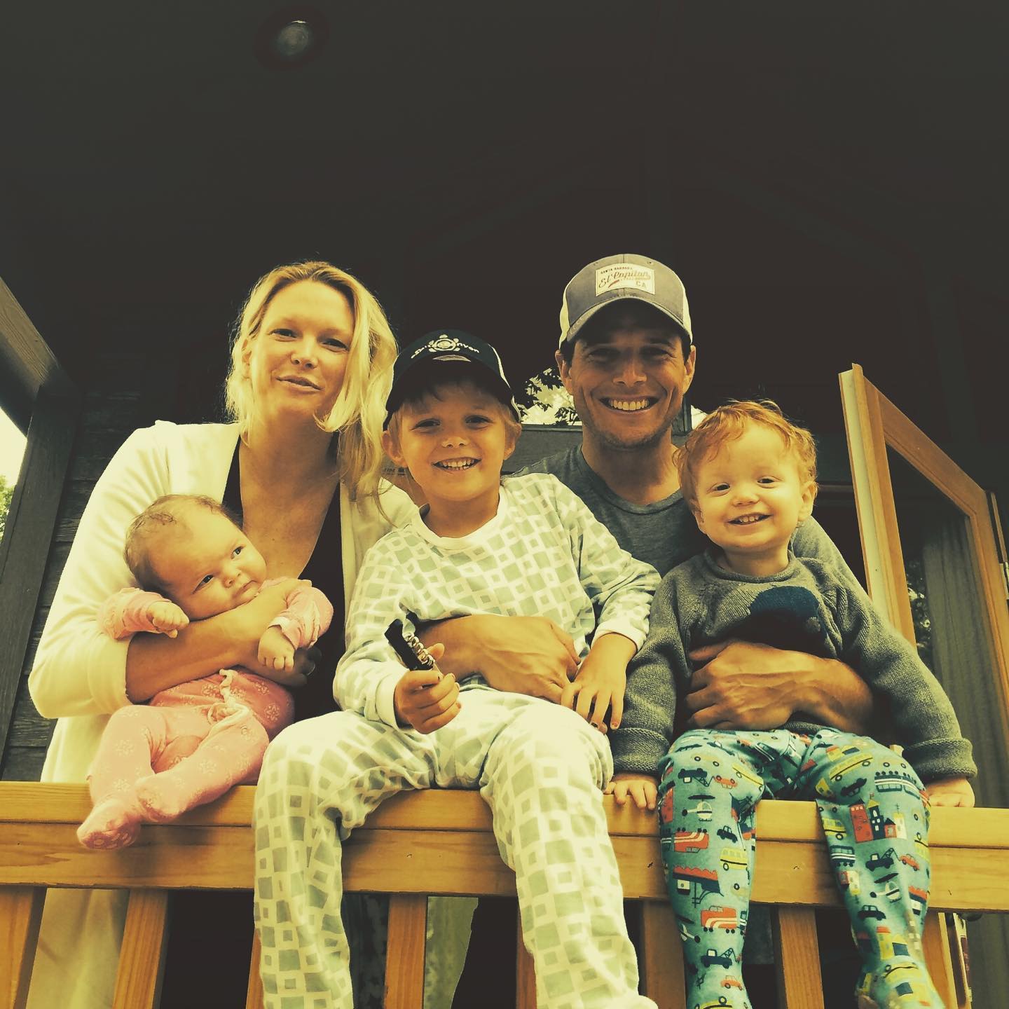 Scott and Kelley Wolf with their 3 kids