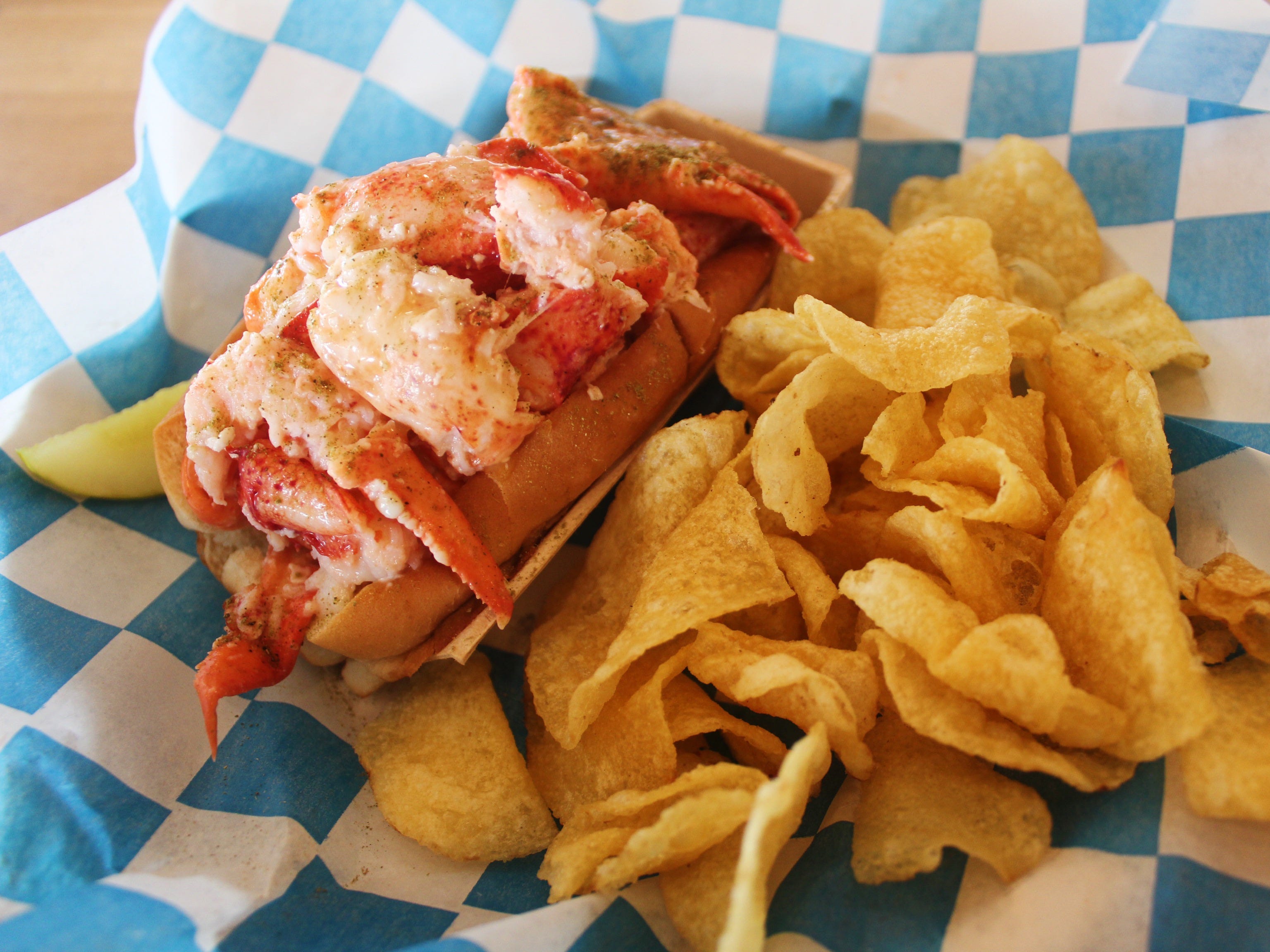 Luke's Lobster roll