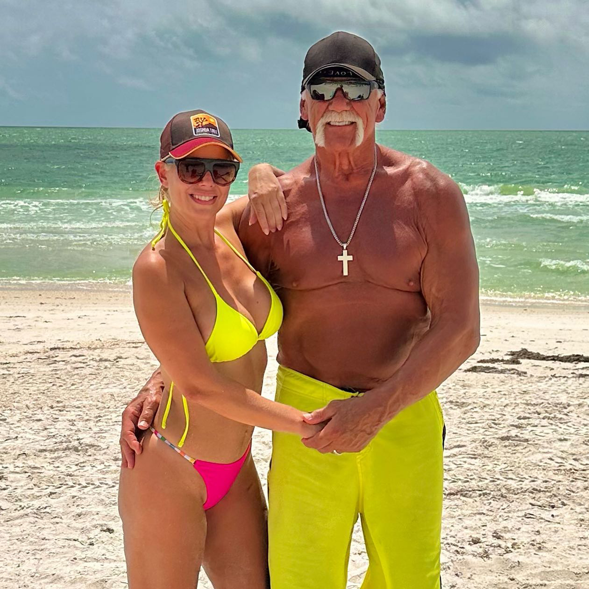 Sky Daily and Hulk Hogan on the beach