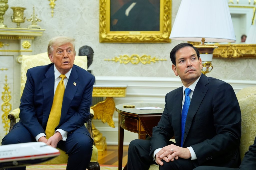 Donald Trump and Marco Rubio in a meeting.