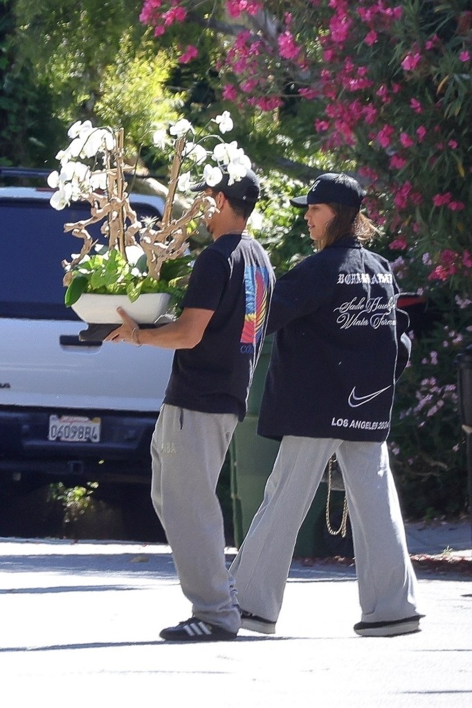 Jessica Alba and Danny Ramirez, passionately kissed outside of the latter's Los Angeles home on Friday.