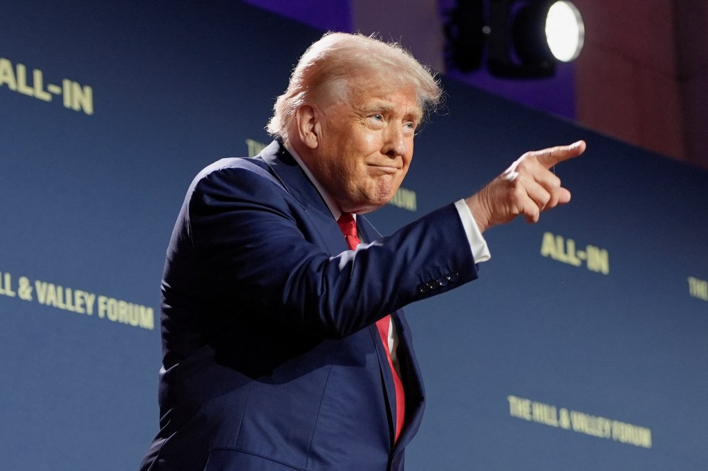 President Trump speaking at an AI summit.