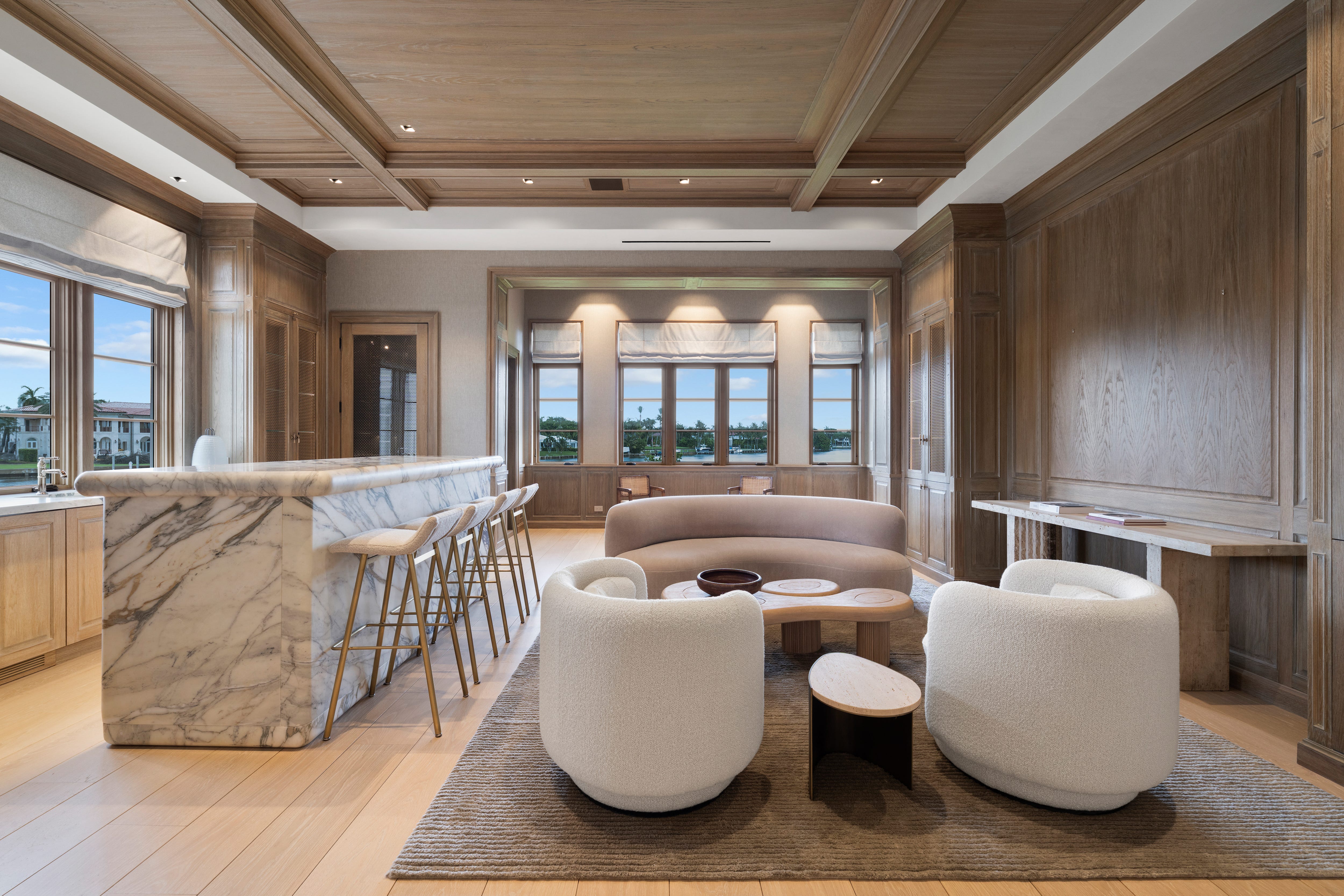 bar/kitchen