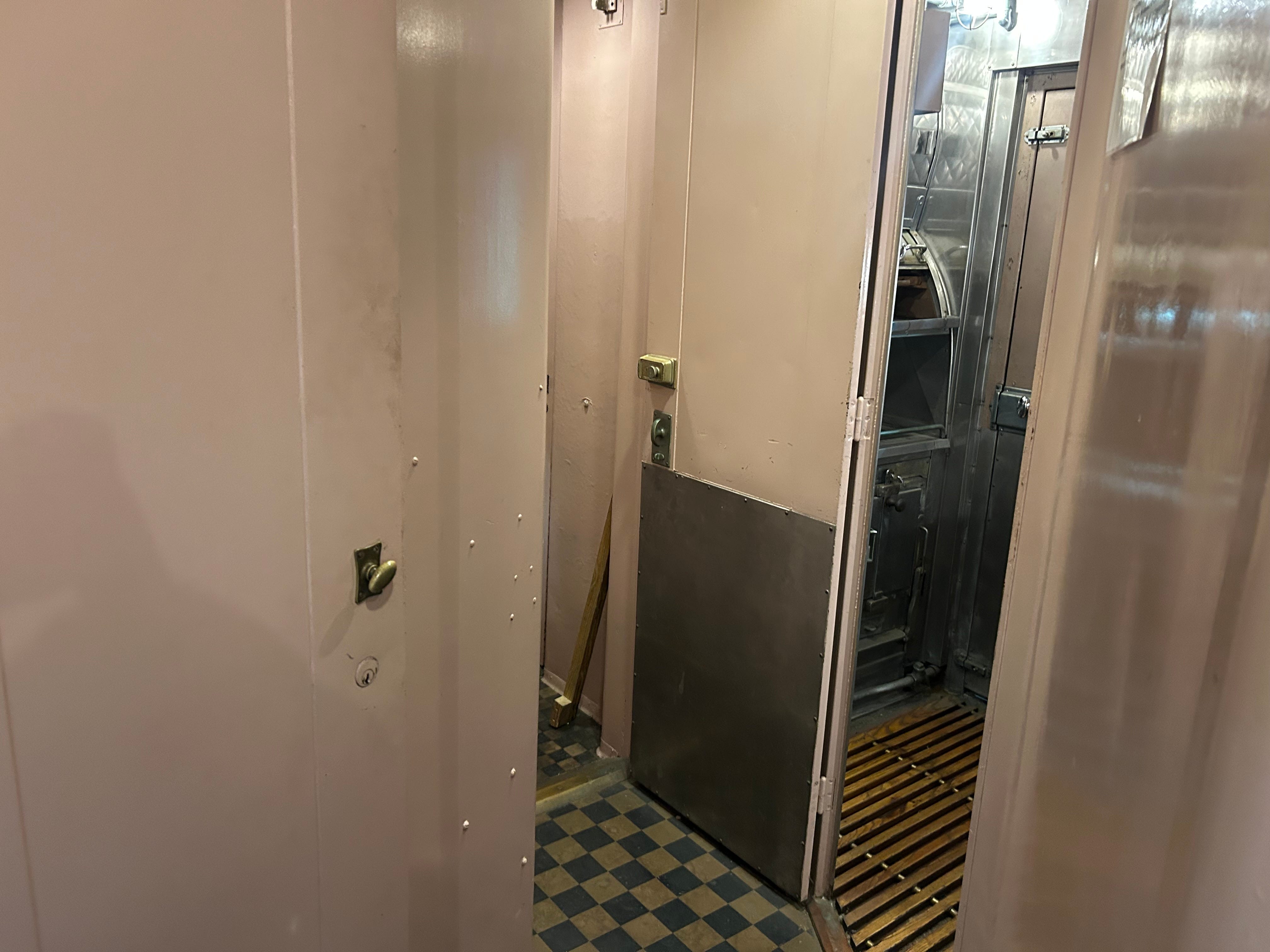 hallway inside us presidential car