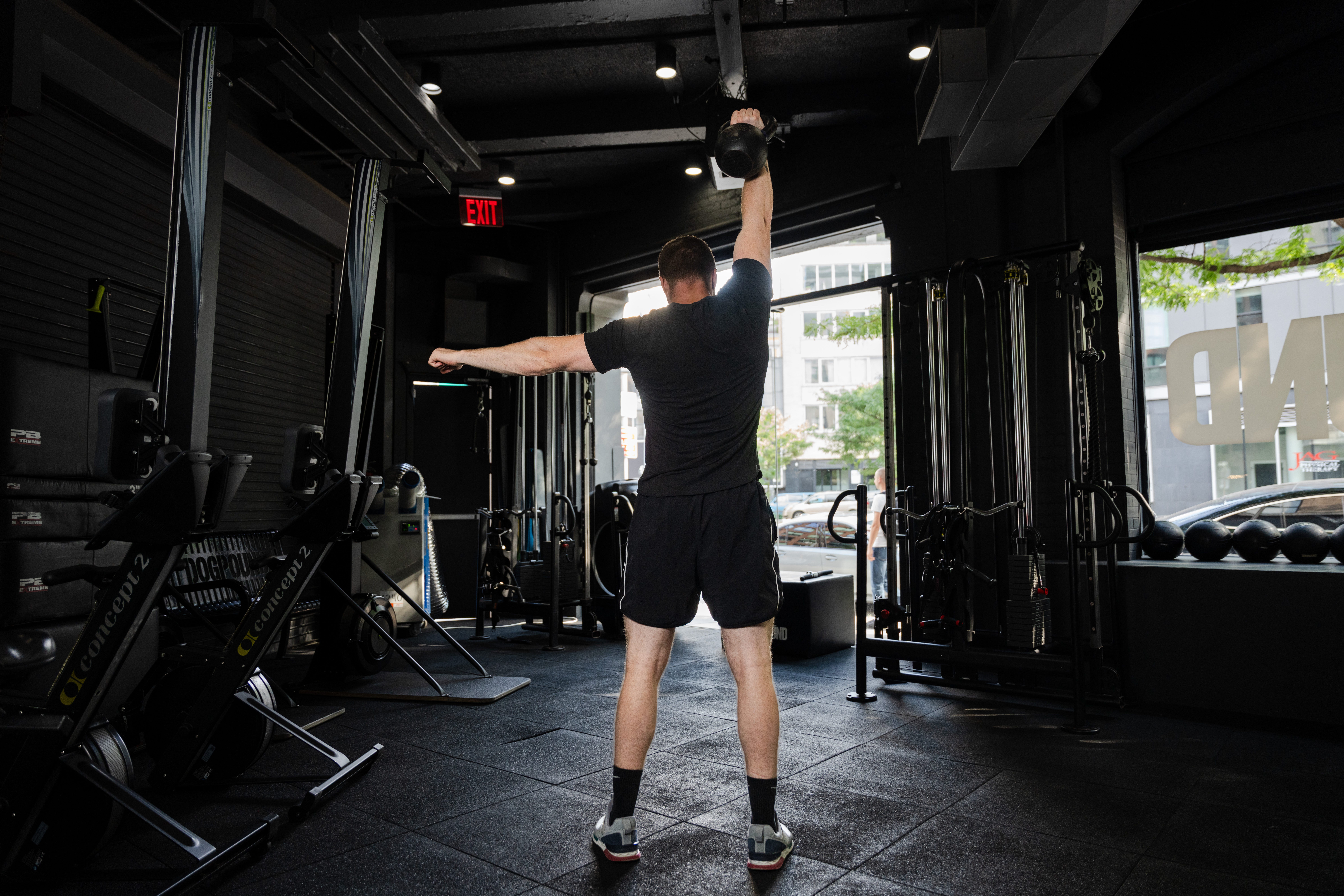 Man works out at Dopound Gym
