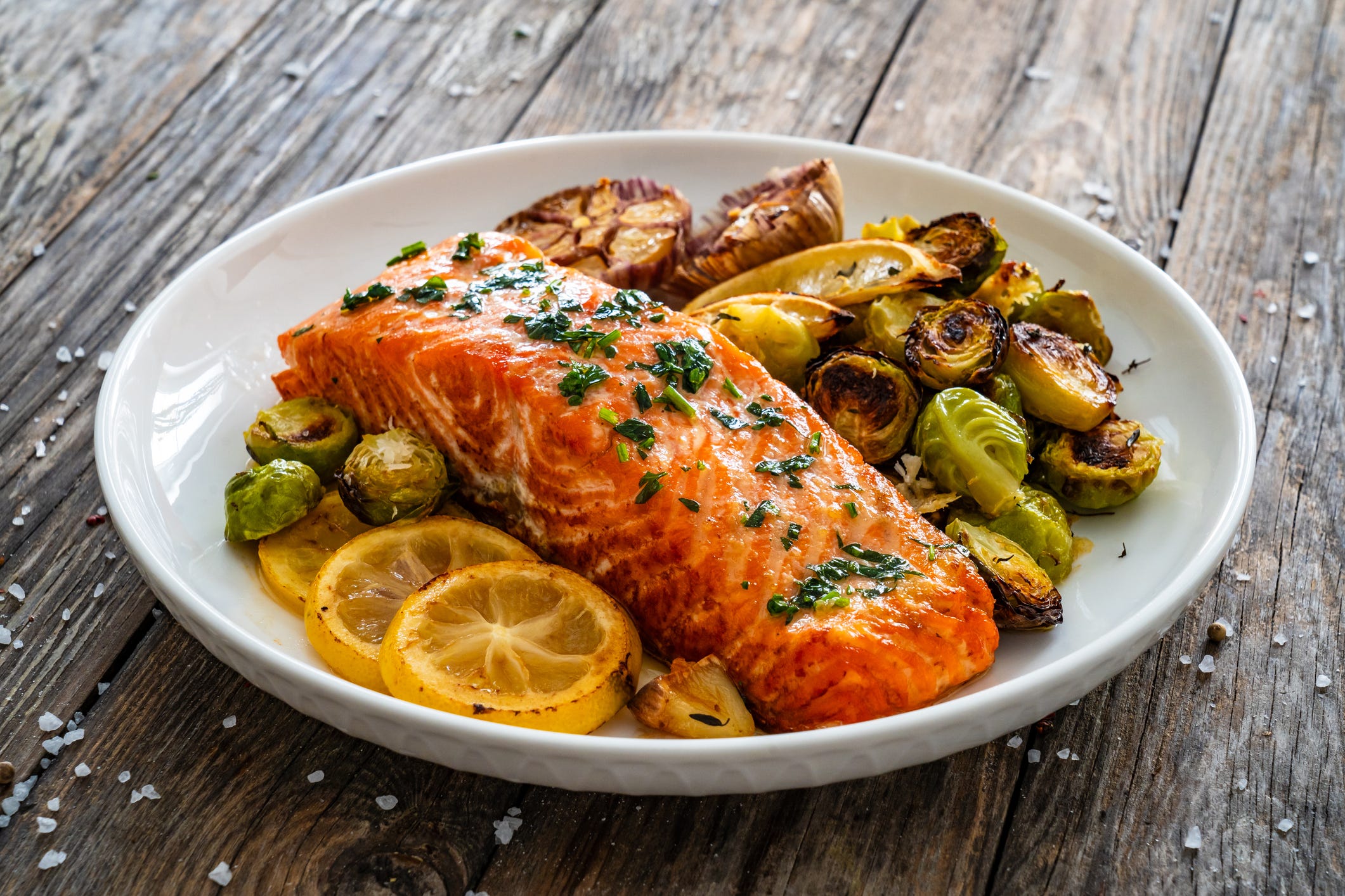 Baked salmon with vegetables.