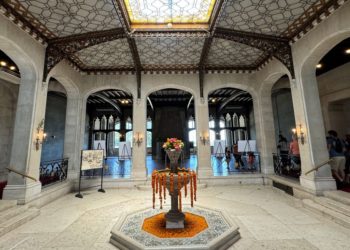 See inside a historic 50,000-square-foot mansion on New York’s Gold Coast that’s featured in ‘The Gilded Age’