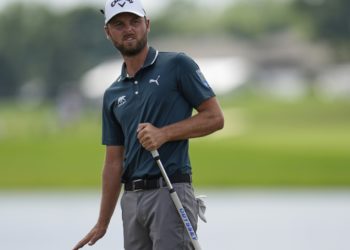 Adam Svensson sets tournament record with opening-round 60, leads by 1 shot at 3M Open