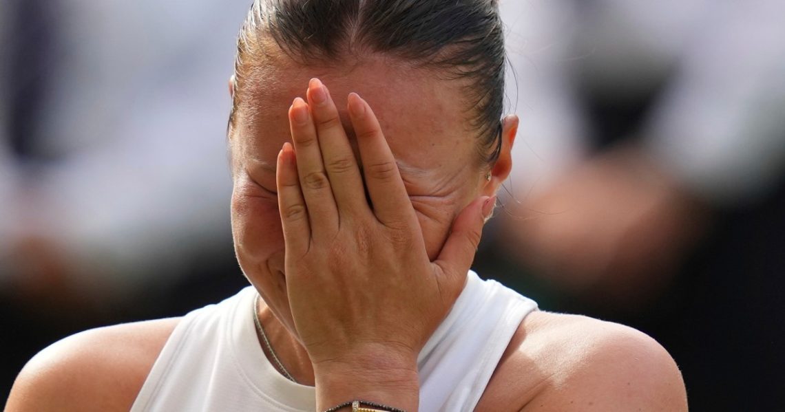 Amanda Anisimova thanks her mom through tears after loss in Wimbledon final