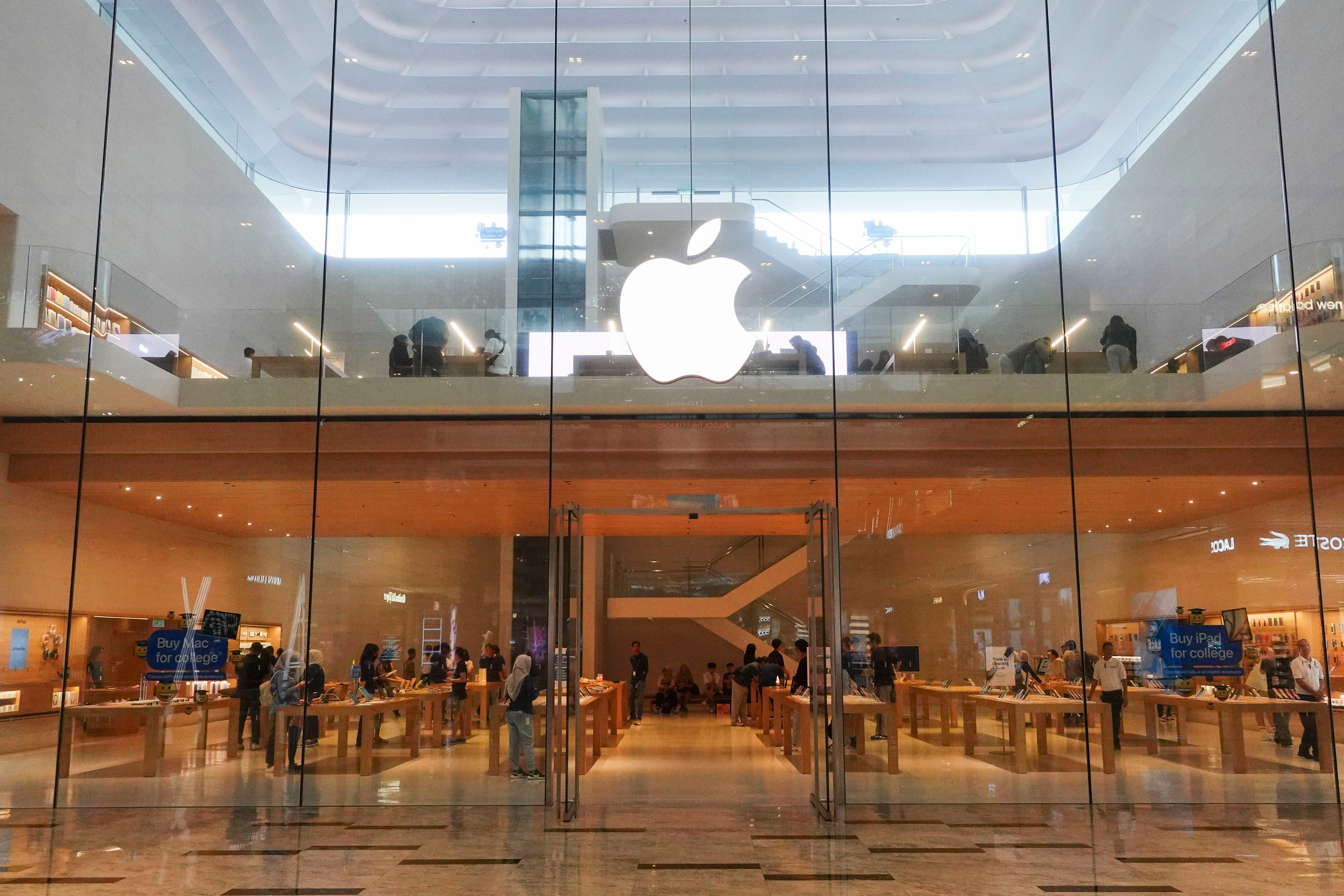 Apple storefront