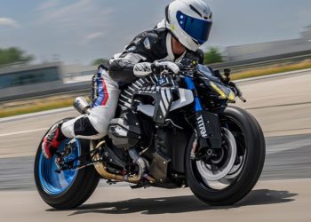 BMW Unveils One-Off R 1300 R “TITAN” Motorcycle