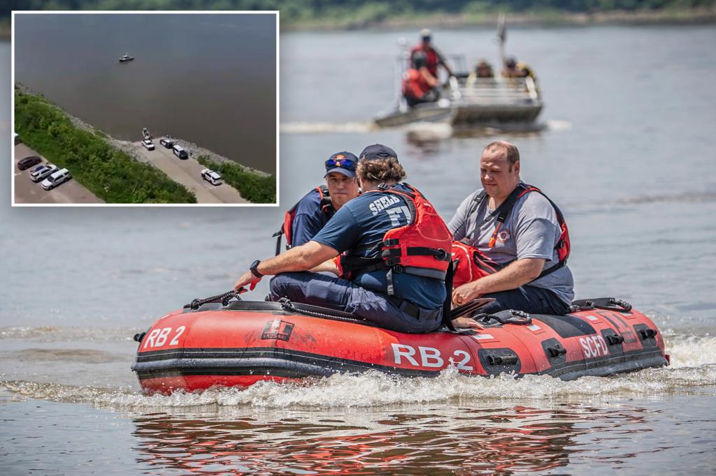 Bodies of 3 men recovered from Mississippi River after swimming, fishing on sandbar