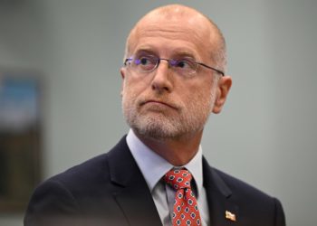 Broadcast TV Lobby Praises FCC Chairman For Deregulatory Push, Even As He Also Investigates Some Of Its Members