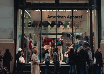 Commentary: ‘Trainwreck: The Cult of American Apparel’ reveals the man behind the sleazy billboards